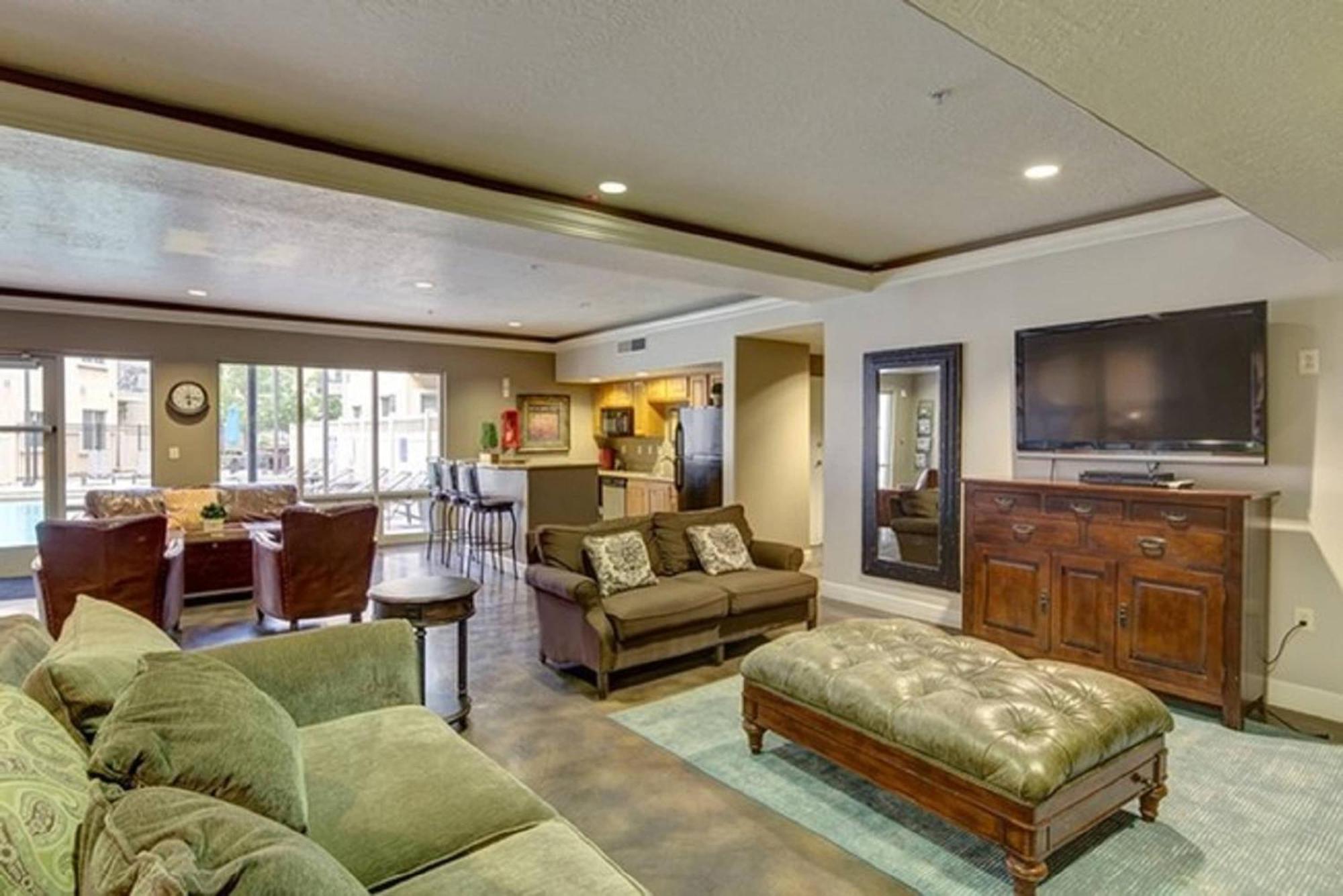 Deluxe Downtown Condo Close To Everything! ソルトレイクシティ エクステリア 写真
